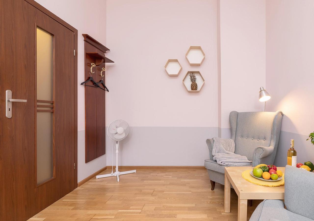 Around Market Square Apartments Cracovia Habitación foto