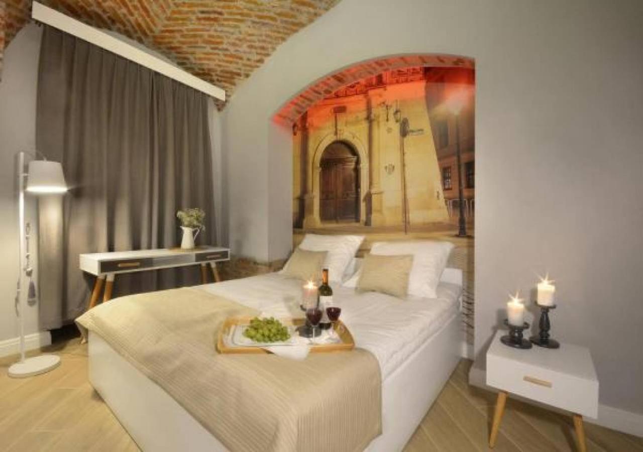 Around Market Square Apartments Cracovia Habitación foto