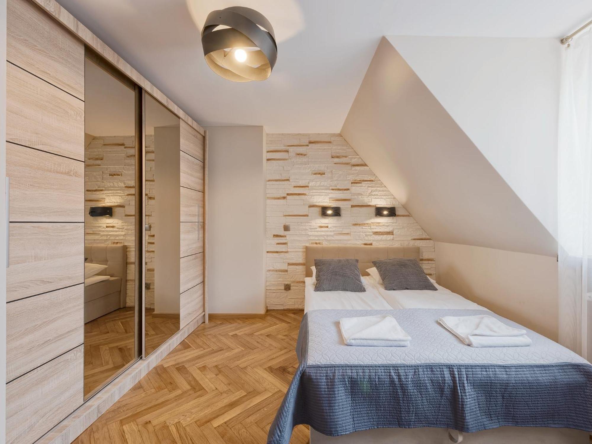 Around Market Square Apartments Cracovia Exterior foto