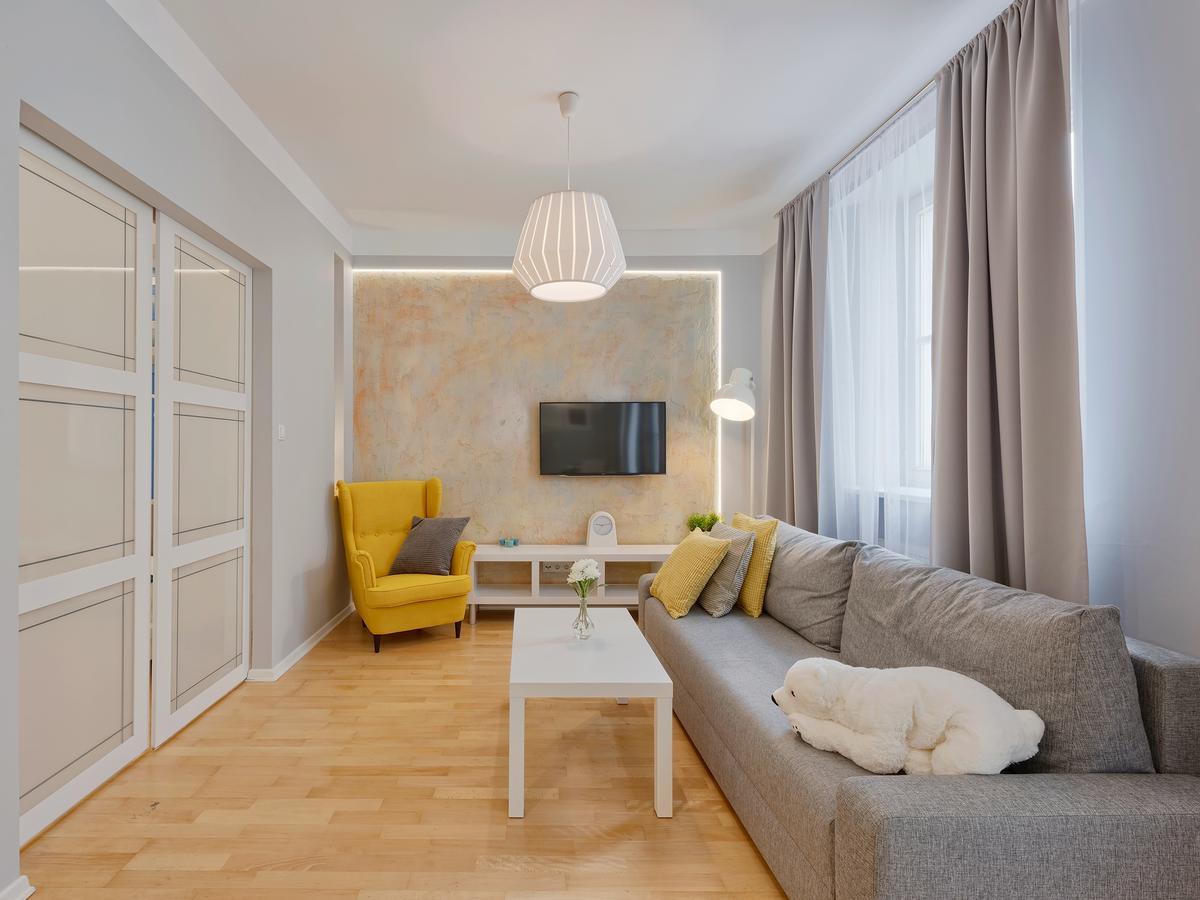 Around Market Square Apartments Cracovia Exterior foto