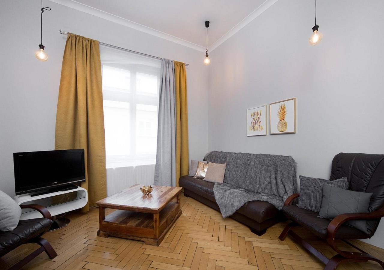 Around Market Square Apartments Cracovia Exterior foto