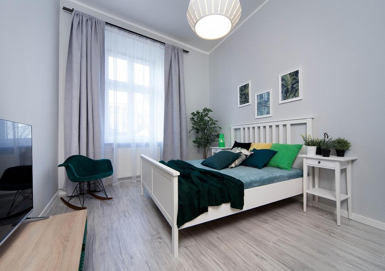 Around Market Square Apartments Cracovia Exterior foto